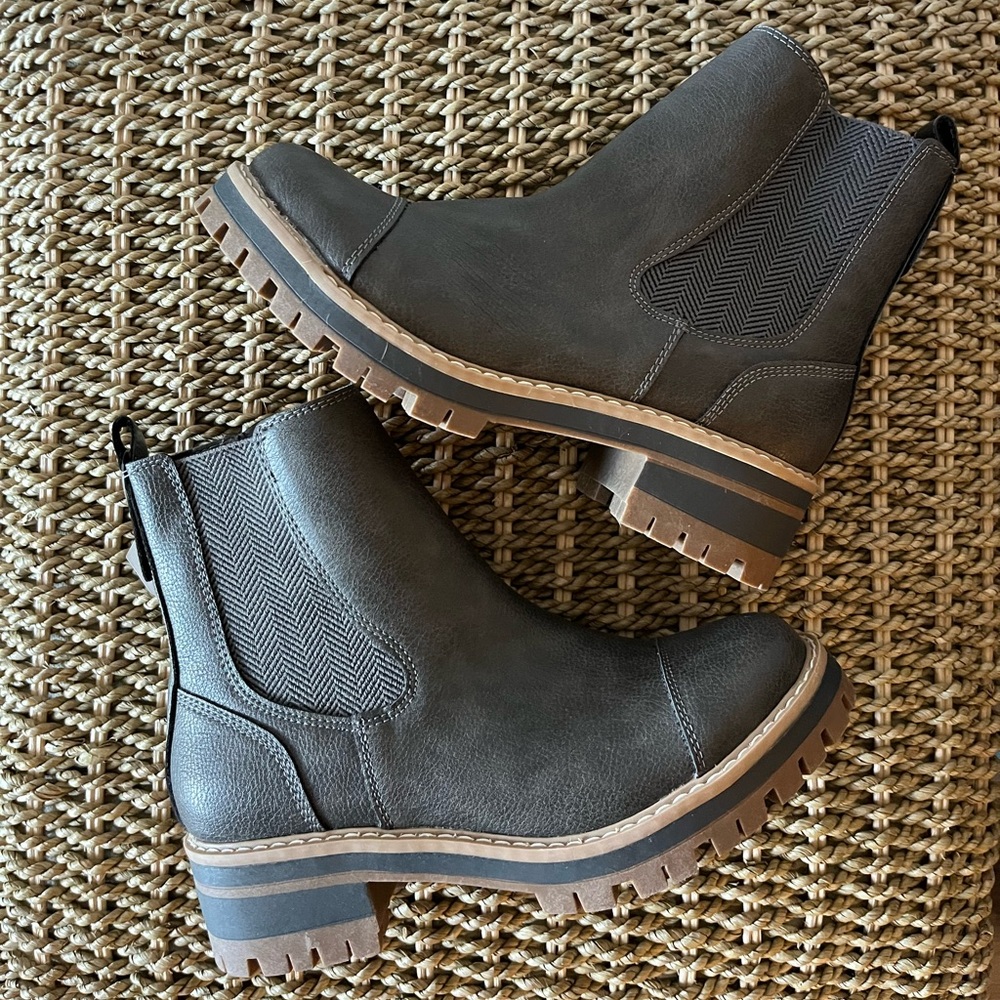 Time and Tru Gray Ankle Boots